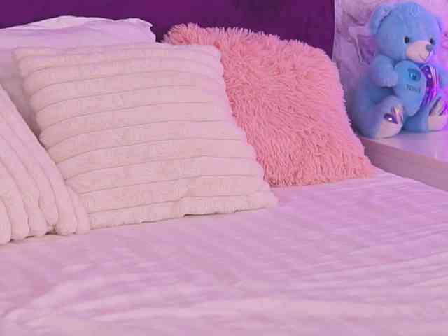 EllinaNuria EllinaNuria