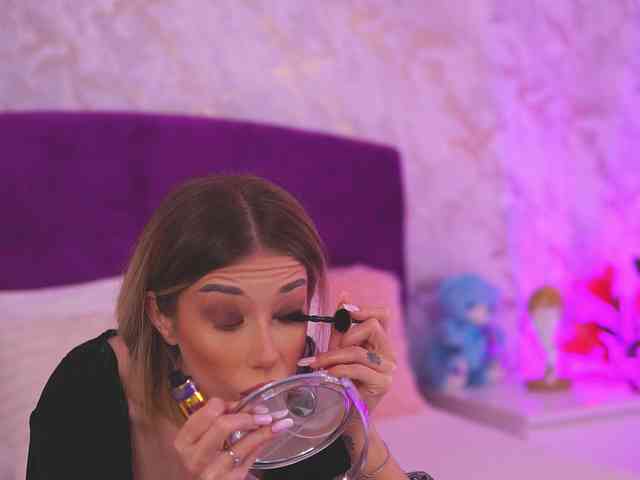 EllinaNuria Live Webcam on BongaCams