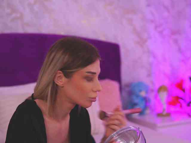 EllinaNuria Live Webcam on BongaCams