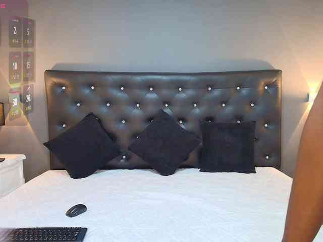 strip chat nude Chloebrunnie