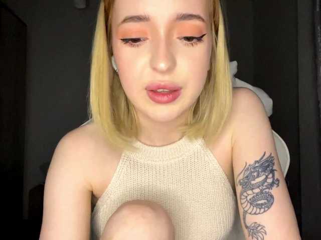 LeliaSanda's BongaCams show and profile