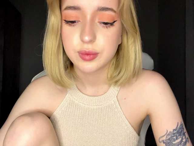 LeliaSanda's BongaCams show and profile