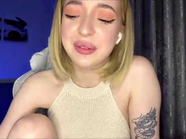 LeliaSanda's BongaCams show and profile