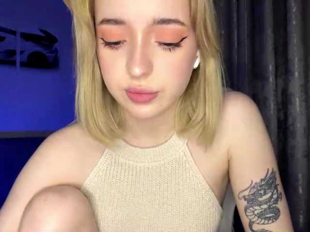 LeliaSanda's BongaCams show and profile