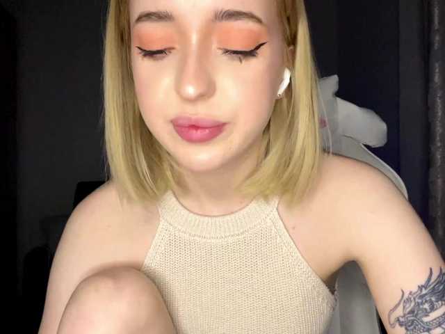 LeliaSanda's BongaCams show and profile