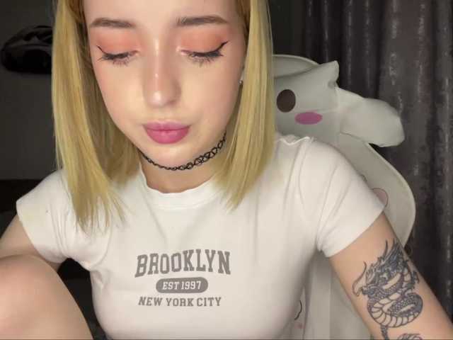 LeliaSanda's BongaCams show and profile