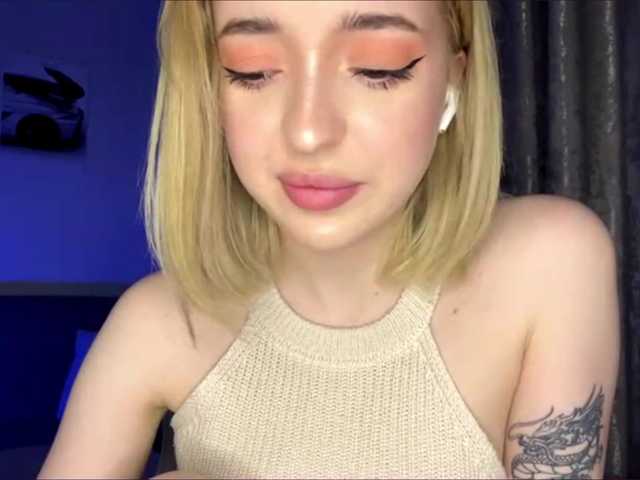 LeliaSanda's BongaCams show and profile