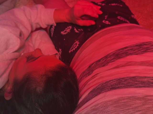 KinkyCaliCpl webcam stream