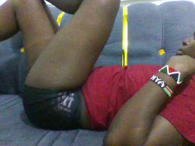 Freakylittlemiss... Live Webcam on BongaCams