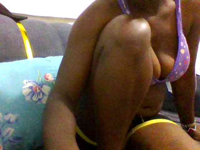 Freakylittlemissy webcam