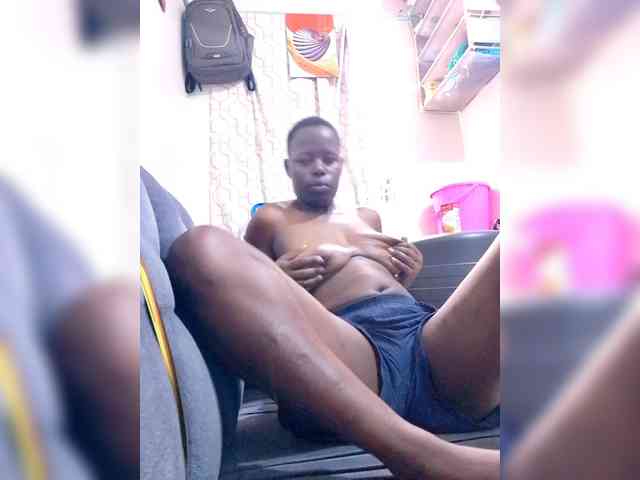 Freakylittlemissy webcam