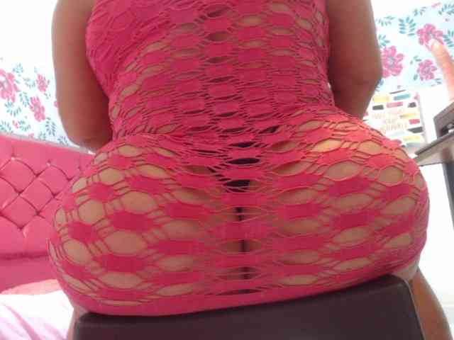 valeryhugetits webcam