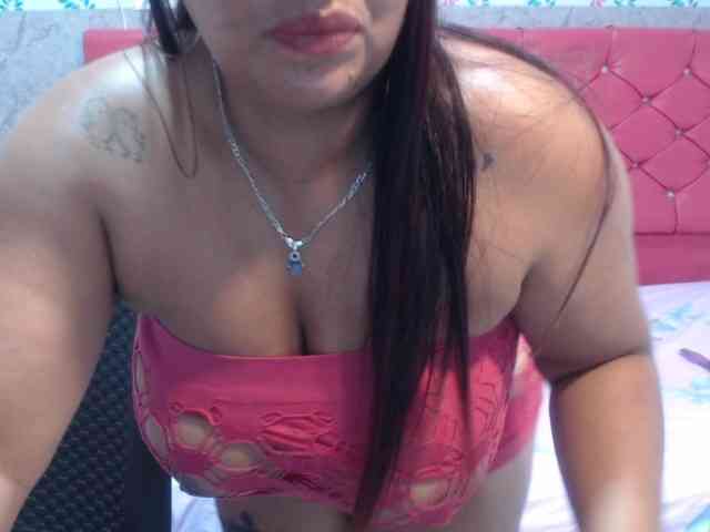 valeryhugetits webcam