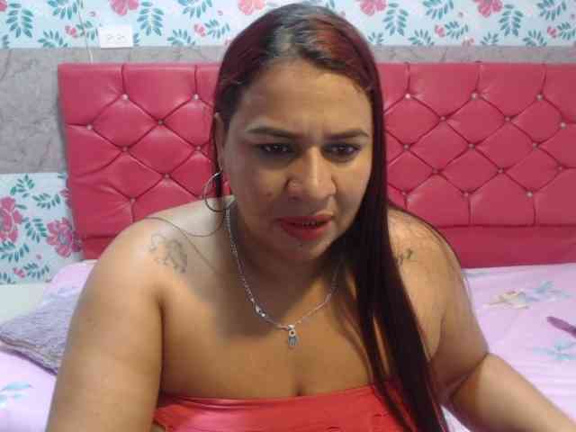 valeryhugetits webcam