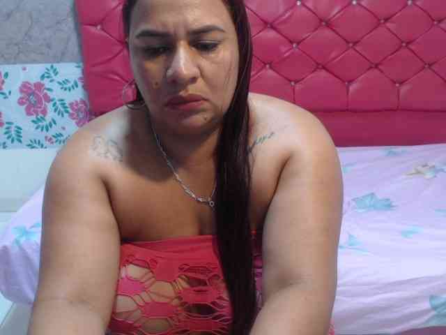 valeryhugetits webcam