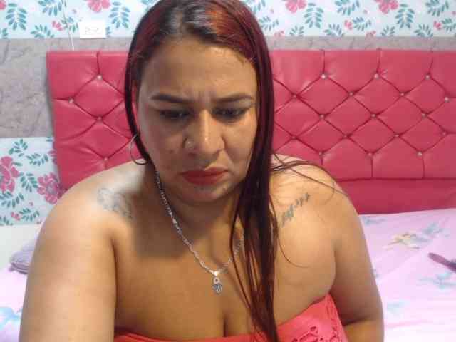 valeryhugetits webcam