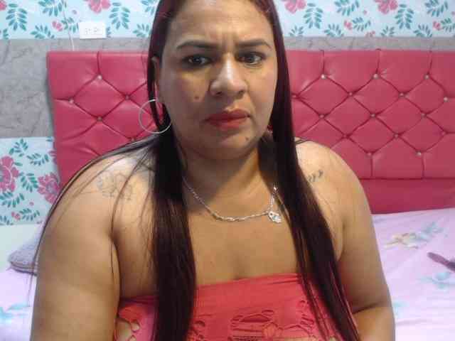 valeryhugetits webcam