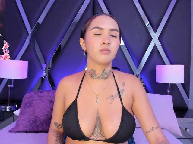 DakotaWings's BongaCams show and profile