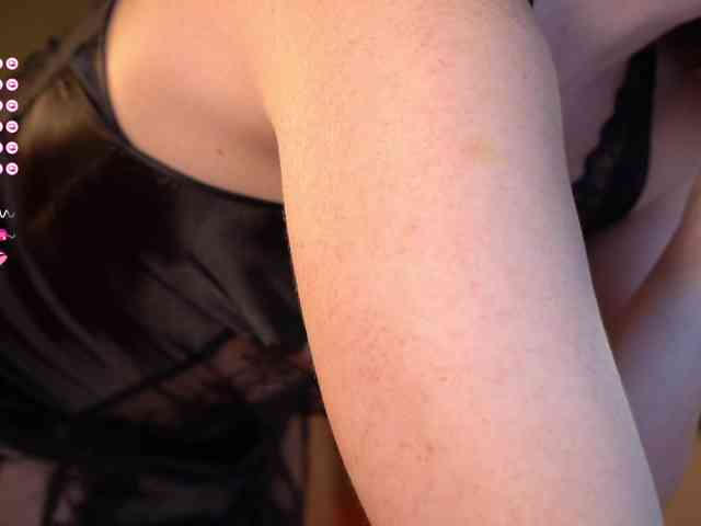 EviSun Live Webcam on BongaCams