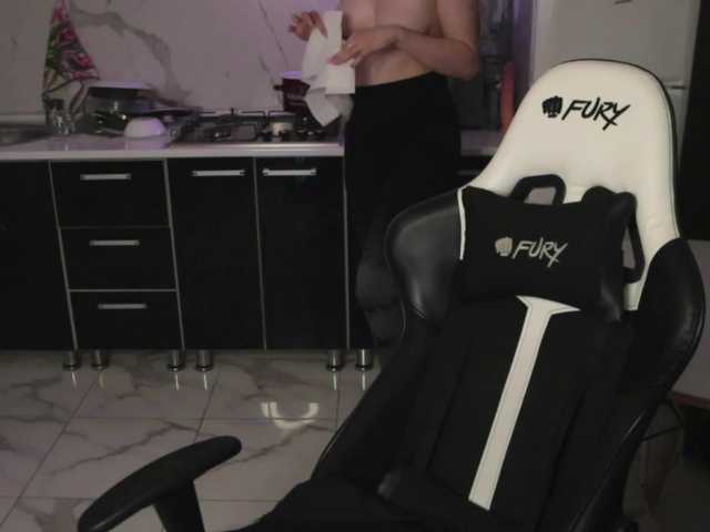 Mertyxxx's BongaCams show and profile