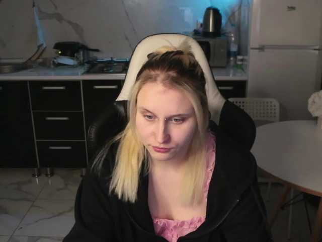 Mertyxxx's BongaCams show and profile