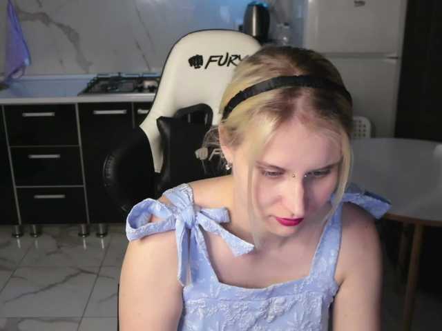 Mertyxxx's BongaCams show and profile