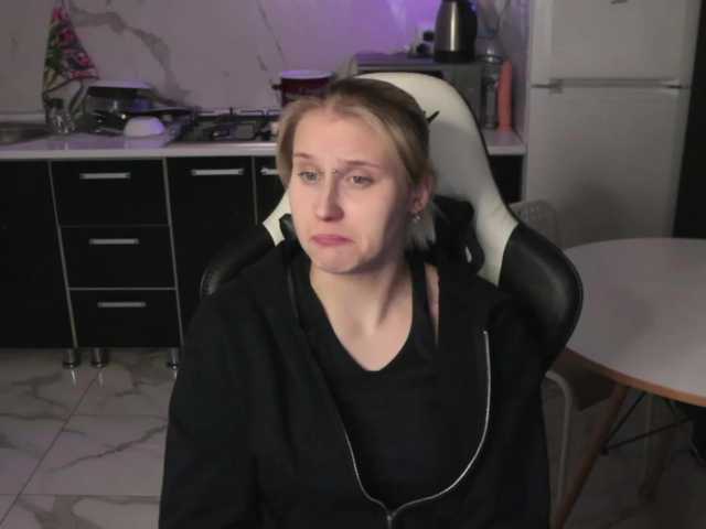 Mertyxxx's BongaCams show and profile