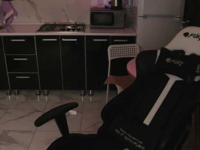 Mertyxxx's BongaCams show and profile