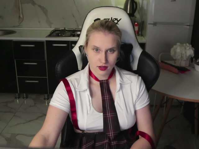 Mertyxxx's BongaCams show and profile