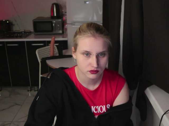 Mertyxxx's BongaCams show and profile