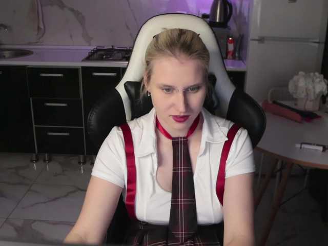 Mertyxxx's BongaCams show and profile