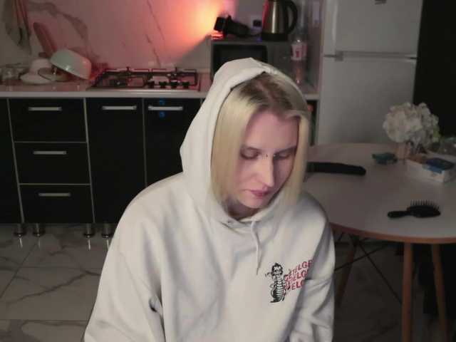 Mertyxxx's BongaCams show and profile