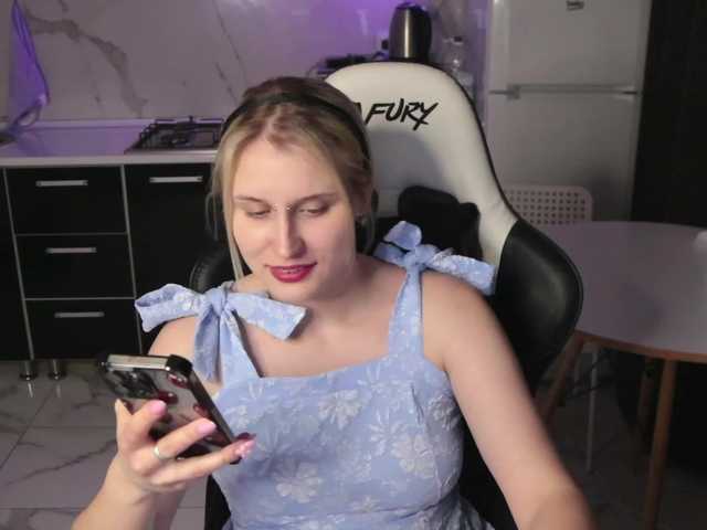 Mertyxxx's BongaCams show and profile