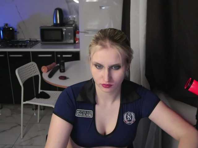 Mertyxxx's BongaCams show and profile