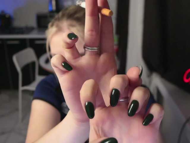 Mertyxxx's BongaCams show and profile