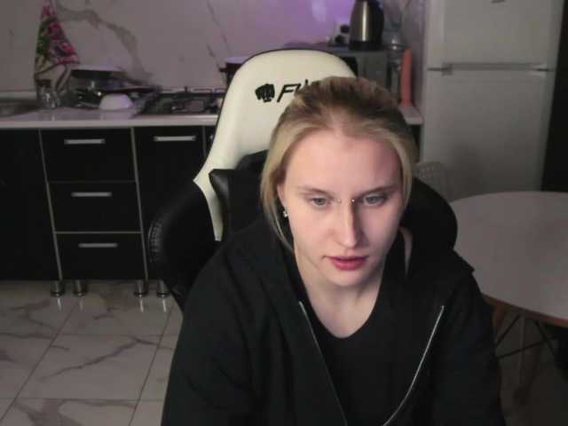 Mertyxxx's BongaCams show and profile