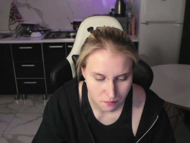 Mertyxxx's BongaCams show and profile