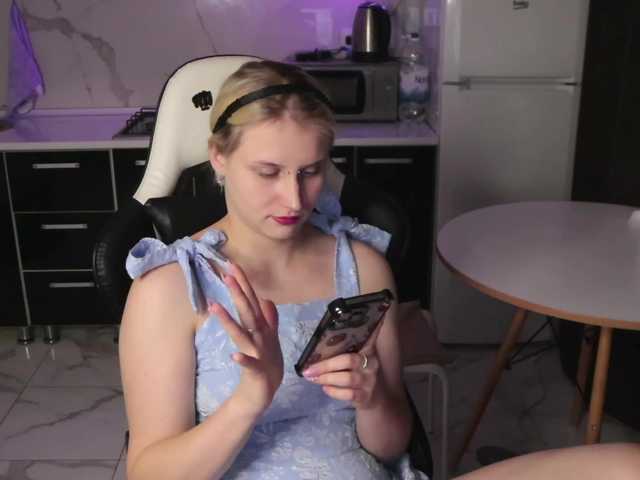 Mertyxxx's BongaCams show and profile