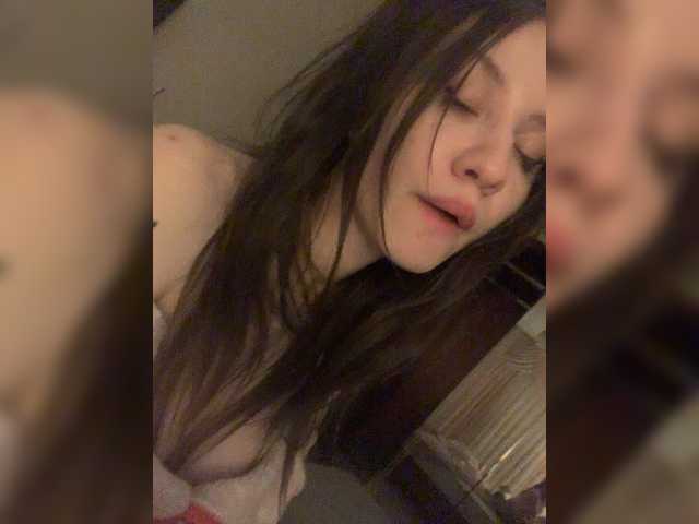 fridrochka's BongaCams show and profile