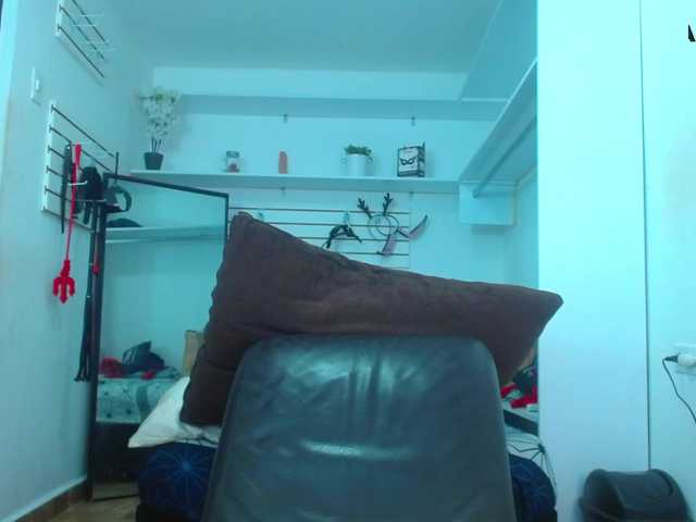 Aleja-sexymilf's BongaCams show and profile