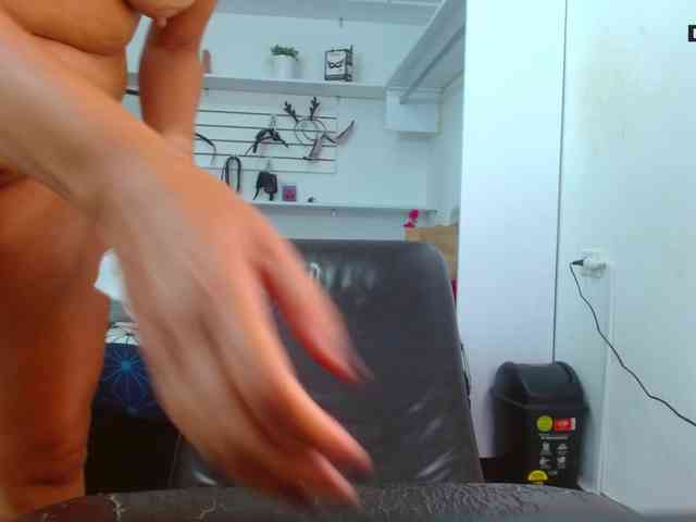 Aleja-sexymilf webcam