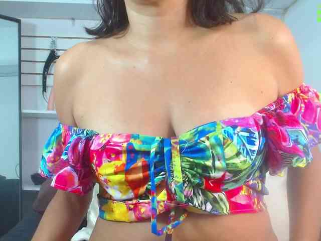 Aleja-sexymilf webcam