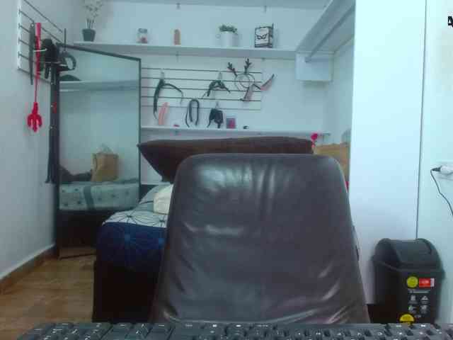 Aleja-sexymilf webcam