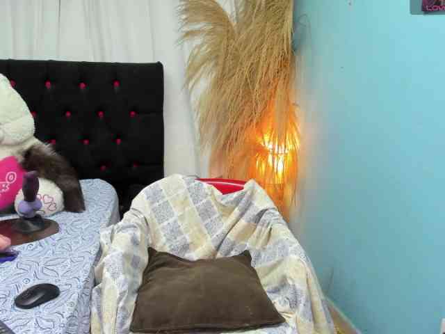 natachax-messy webcam