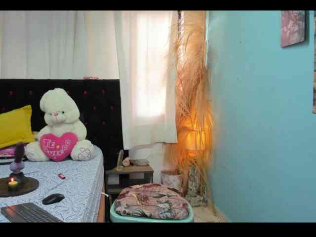 natachax-messy webcam