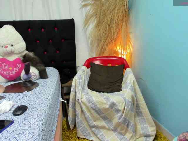 natachax-messy webcam