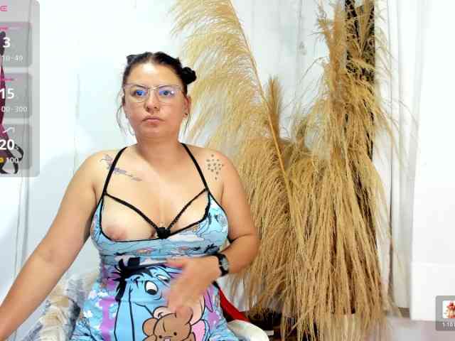 natachax-messy webcam