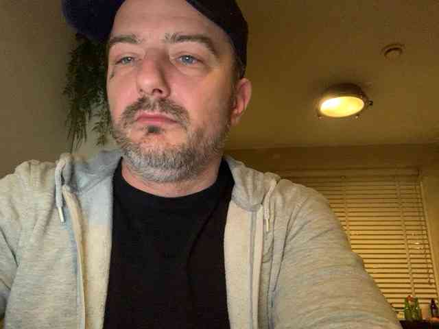 Youngstud37 Youngstud37