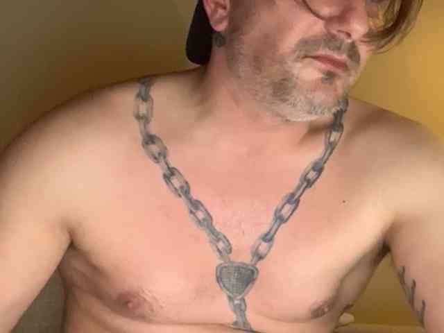 Youngstud37 Youngstud37