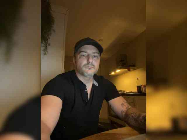 Youngstud37 Youngstud37